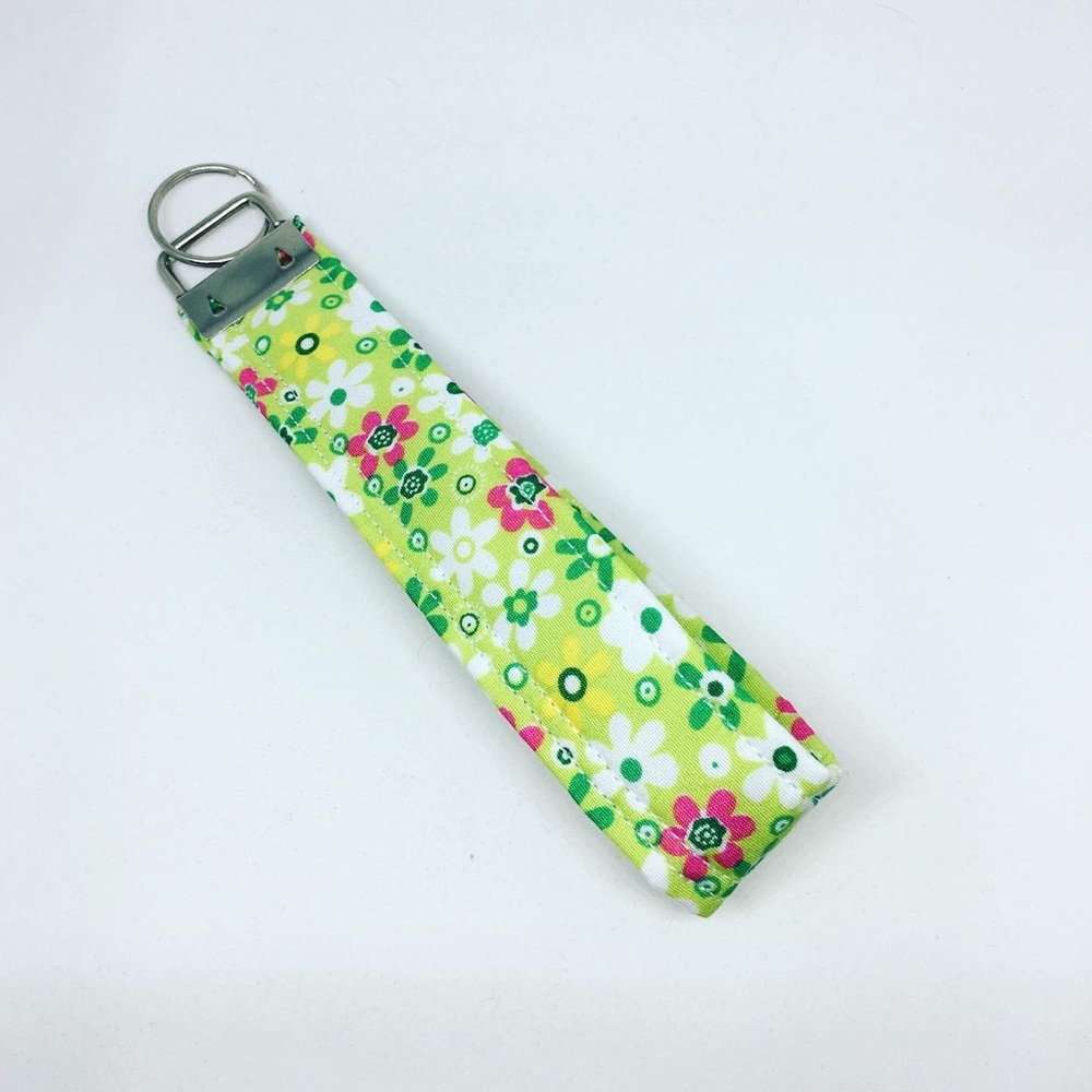 Key Fob Wristlet Keychain In Green Flower Print